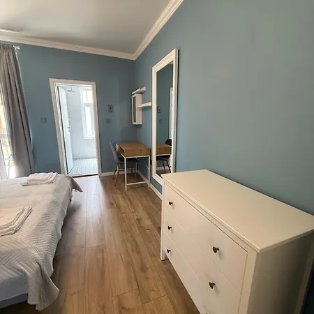 Chernomorets Apartment Apartament