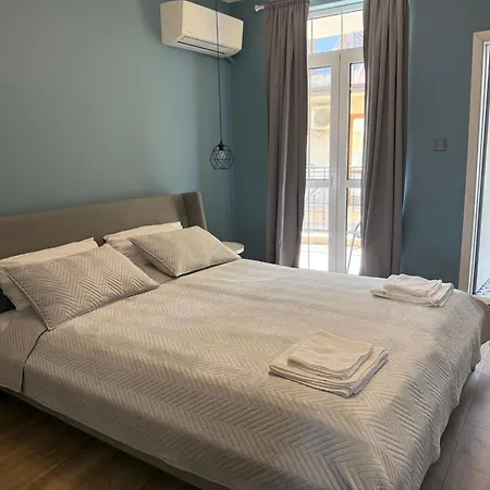 Chernomorets Apartment Apartament