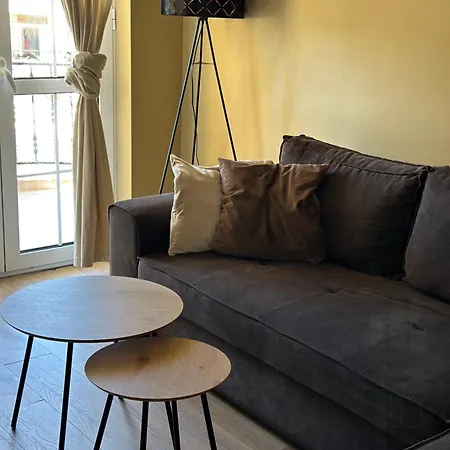 아파트 Chernomorets Apartment 체르노모레츠