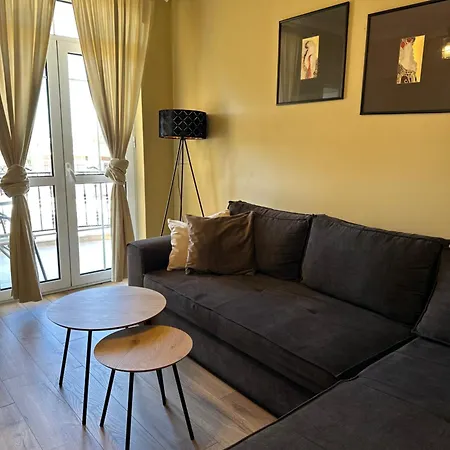 아파트 Chernomorets Apartment 체르노모레츠